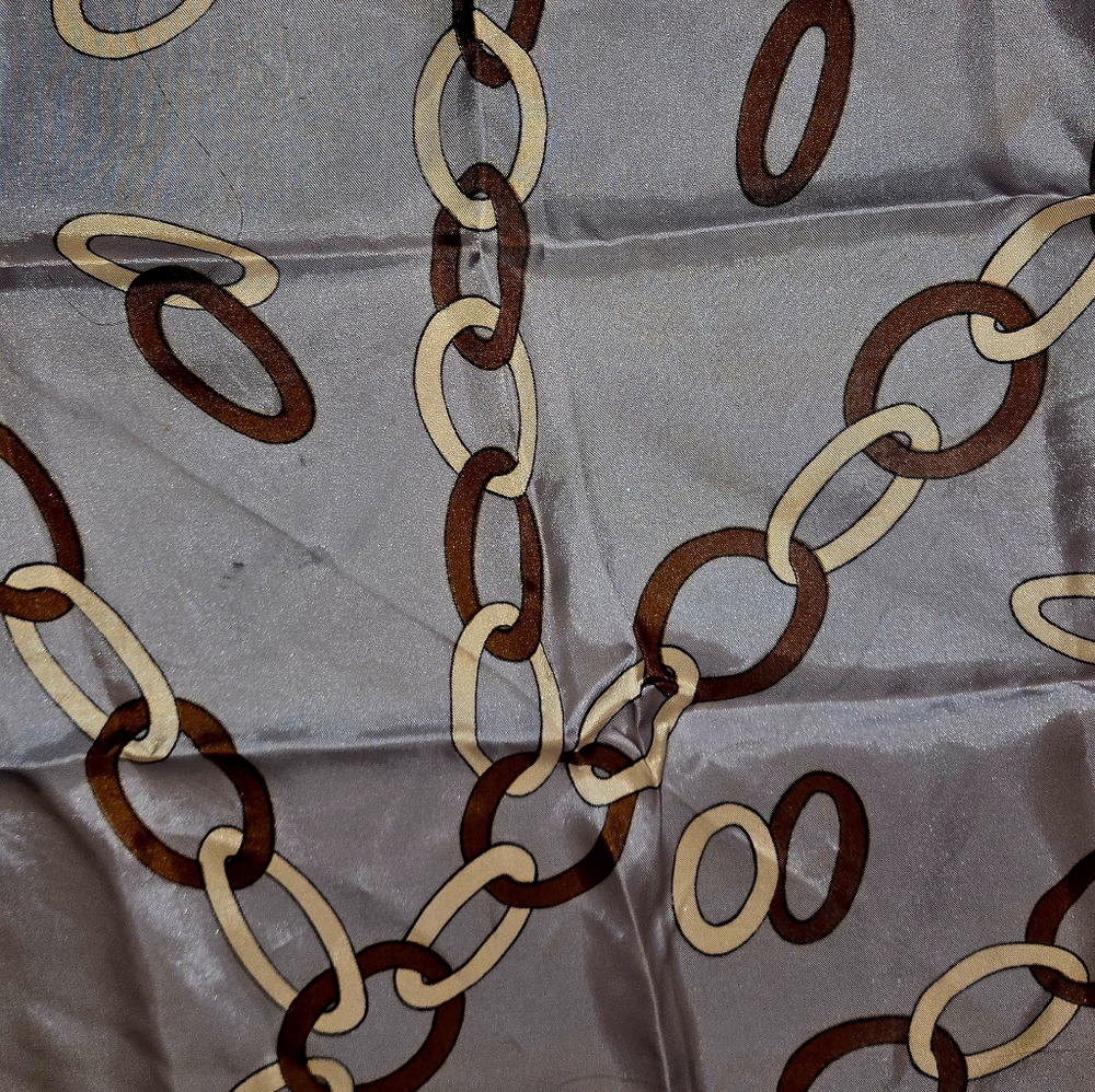 Vintage Chain Pattern Silk Scarf - Picture 2 of 3